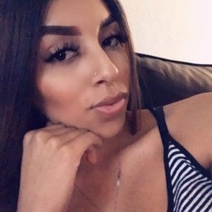 Meet your Posher, Abigail